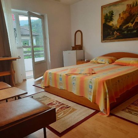 Casa Lica Διαμέρισμα Caciulata Εξωτερικό φωτογραφία